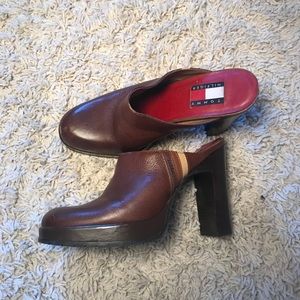 Vintage Tommy Hilfiger Brown Leather Mule Size 6